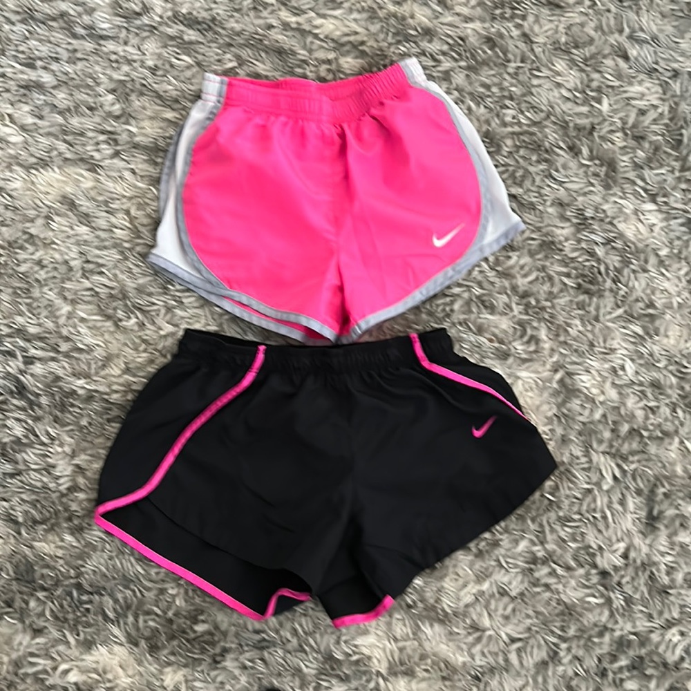 Girls size s/6X Nike runners shorts
